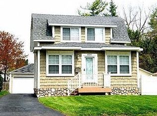 930 1st St, Rochester, MI 48307