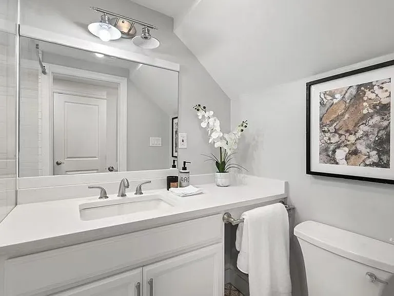 The full bathroom in the basement.