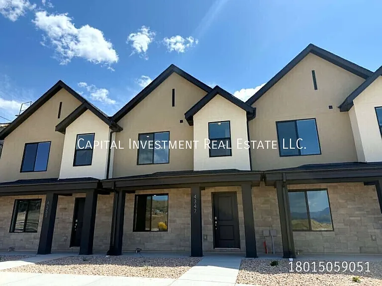 4347 N 325 E — Photo 1