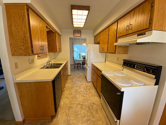 4th image of 532 W Norport Dr