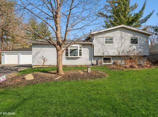 2714 Sterling Dr, McHenry, IL 60050