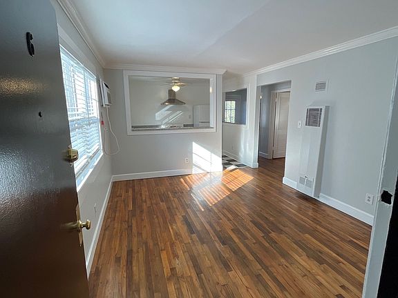 Sunny living room!