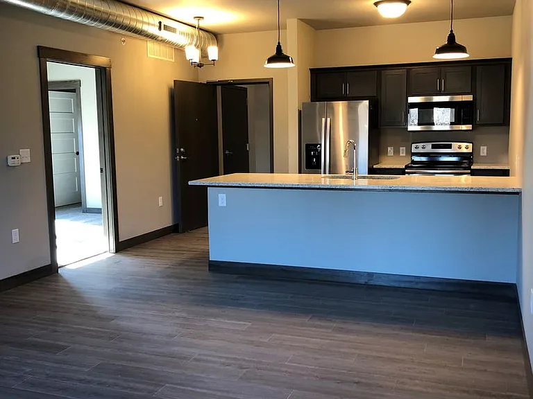 Depot Building D Luxury Rentals — Photo 24