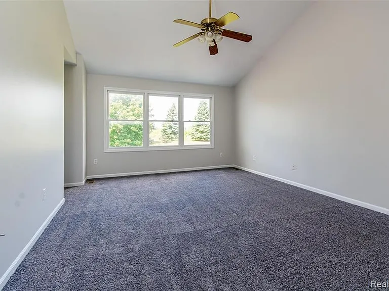 51334 W Hills Dr — Photo 17