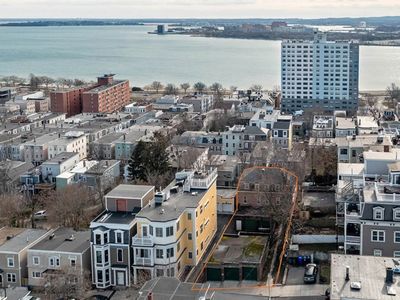 421 E 6th St, South Boston, MA, 02127
