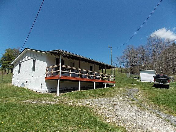 3rd image of 181 Saddler Ln