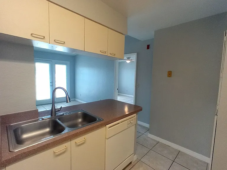 2550 N Alafaya Trl #4305 — Photo 8