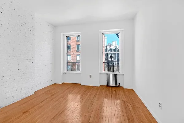 Rented by Cooper & Cooper Real Estate | media 22