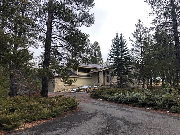 3rd image of 57776 Umpqua Ln