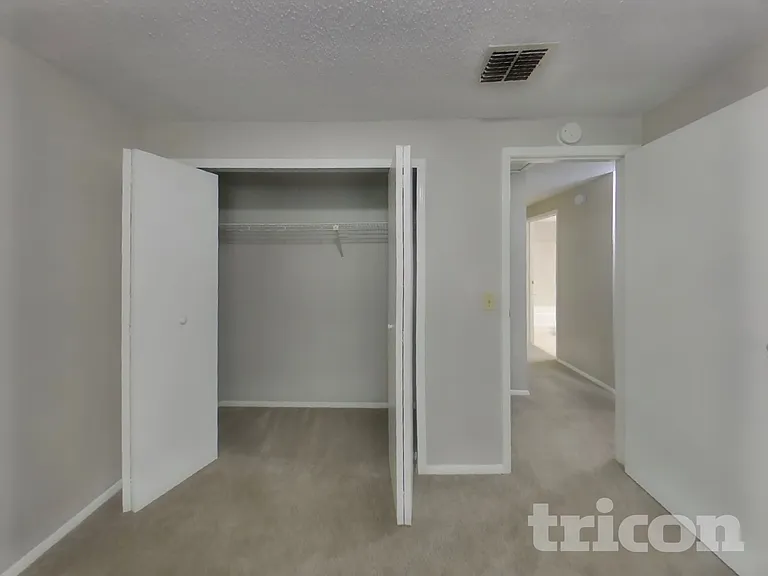 8338 Knotts Landing Dr E — Photo 10