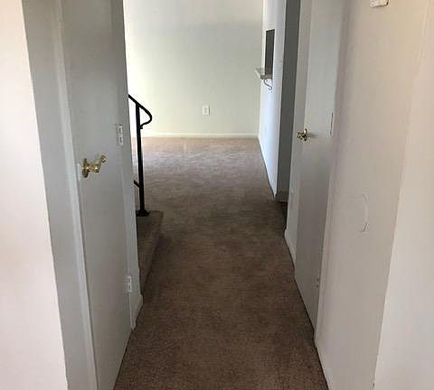 4th image of 18 Dorsey Rd APT D