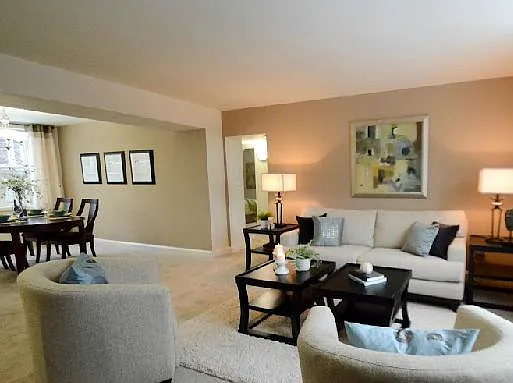 3719 Chevy Chase — Photo 5