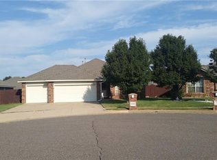 8136 Azurewood Dr, Oklahoma City, OK 73135