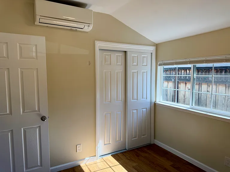1647 Hyacinth Ln — Photo 14