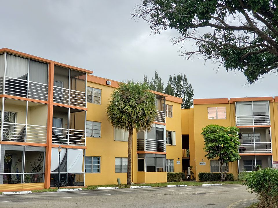 1st image of 4354 NW 9th Ave #13-3-430