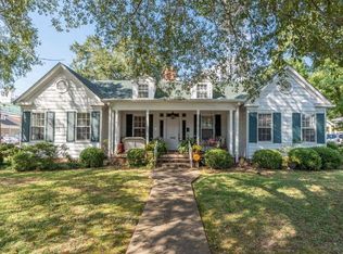 1003 College St, Columbus, MS 39701