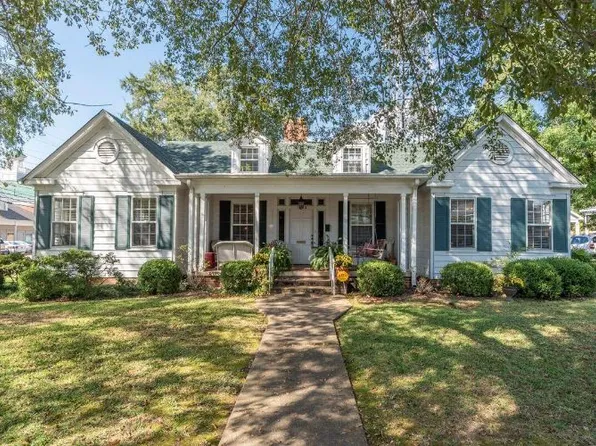 1003 College St, Columbus, MS 39701