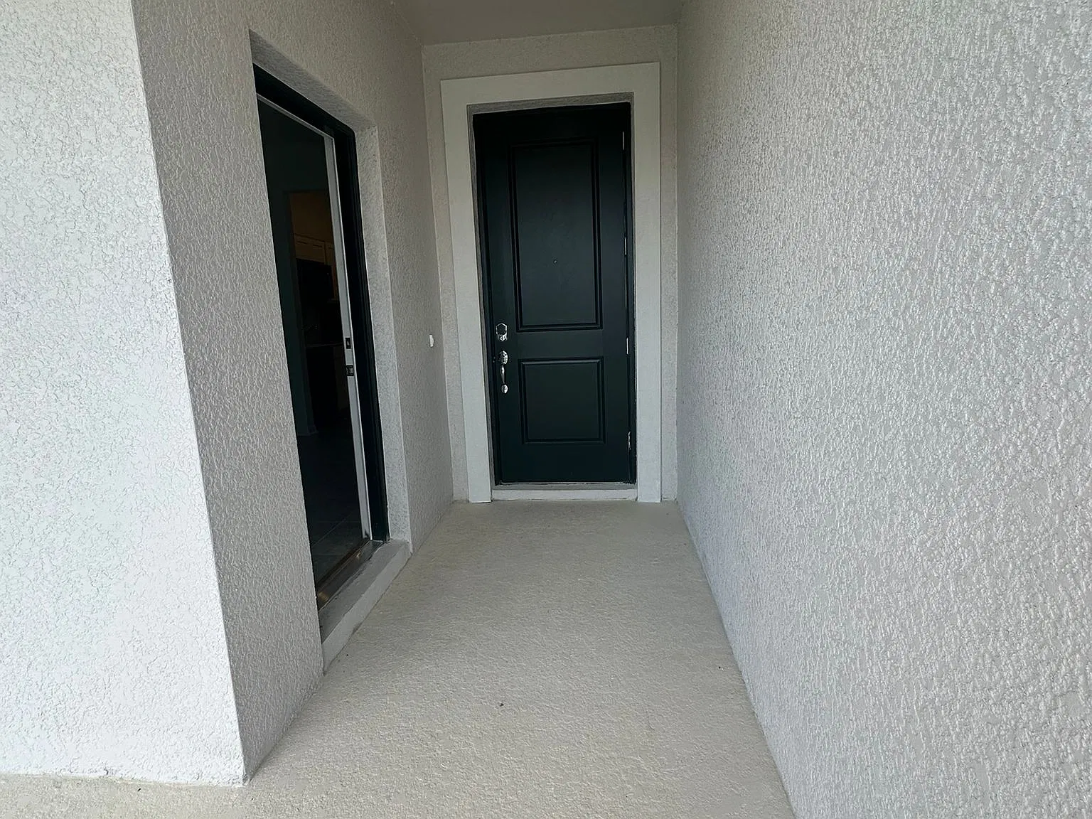 3 bed, 2000 sqft, $1,850 — Photo 2