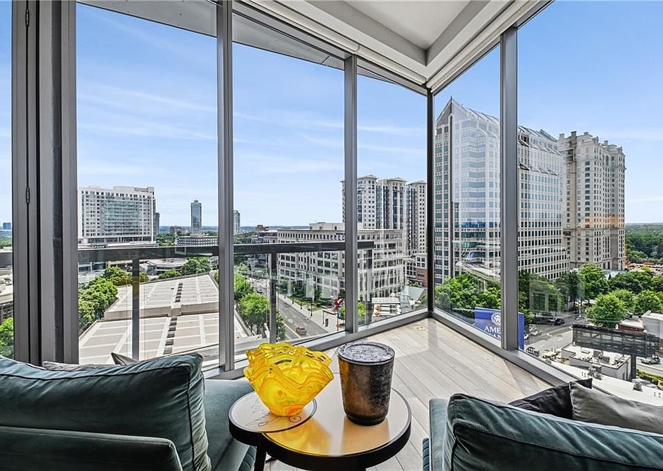 1st image of 3107 Peachtree Rd NE Unit 1001