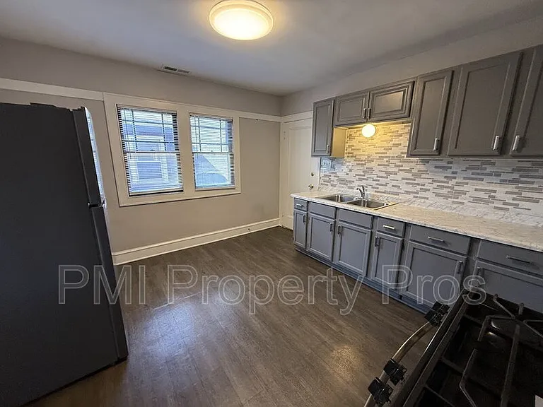 4043 N 24th Pl — Photo 11