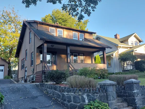 136 Mead Ave, Greenwich, CT 06830