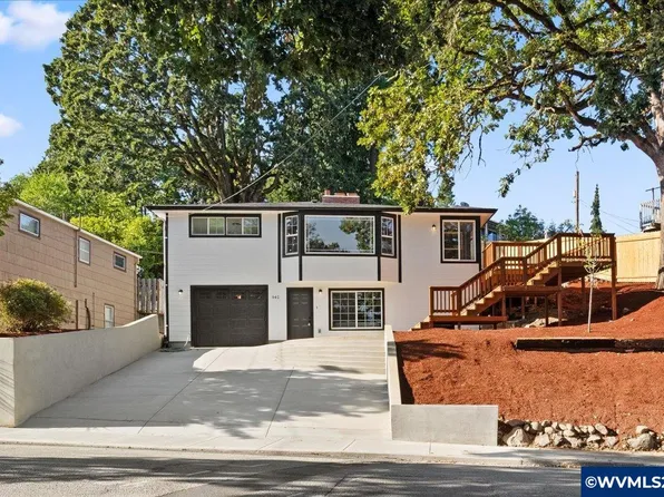 941 Cascade Dr NW, Salem, OR 97304