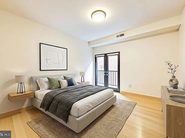 310 V St NE #1 — Photo 17