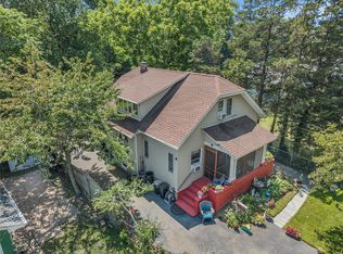14 Gilbert St, Patchogue, NY 11772