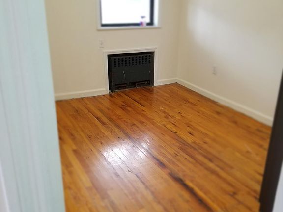 5th image of 42-05 Astoria Blvd N Unit 1