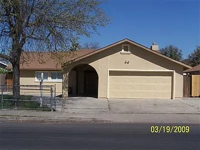 1733 Rouse Ave photo 1