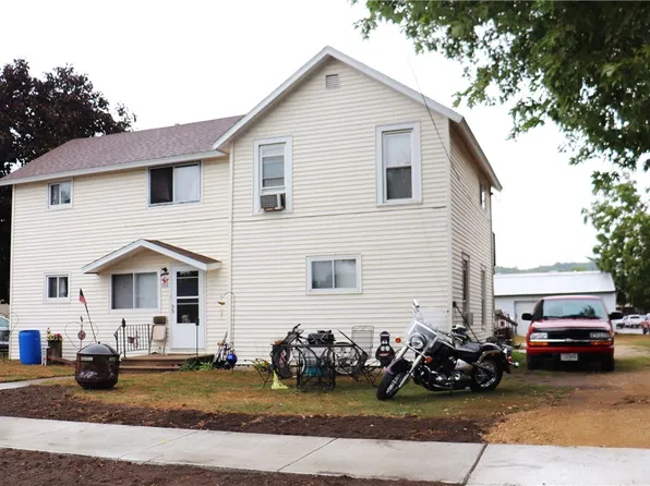 204 E Broadway, Blair, WI 54616