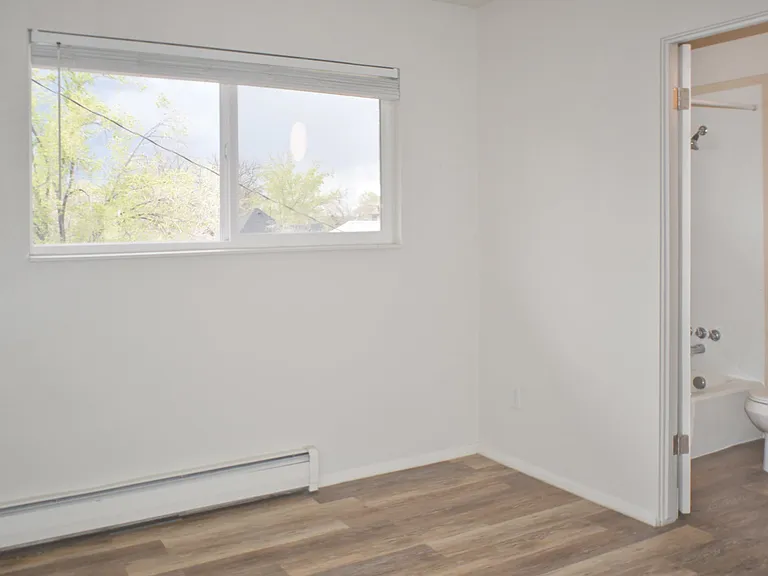 Summit View Apartments — Photo 42