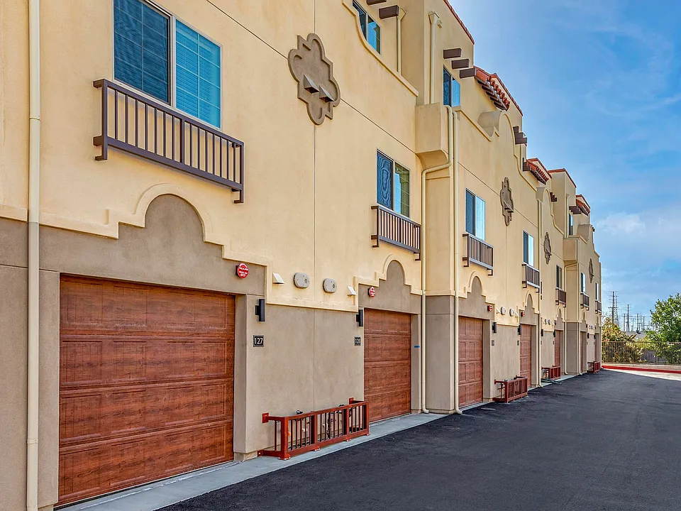 Presidio Townhomes