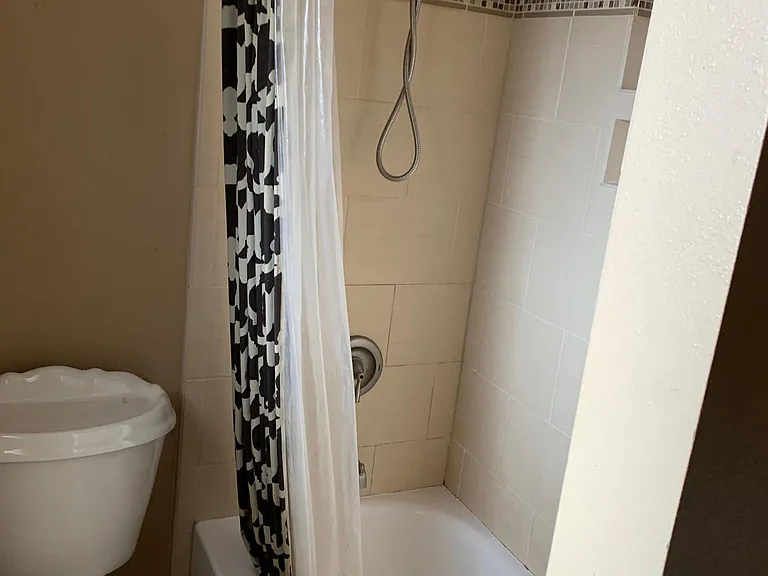 2441 W Elizabeth St — Photo 15
