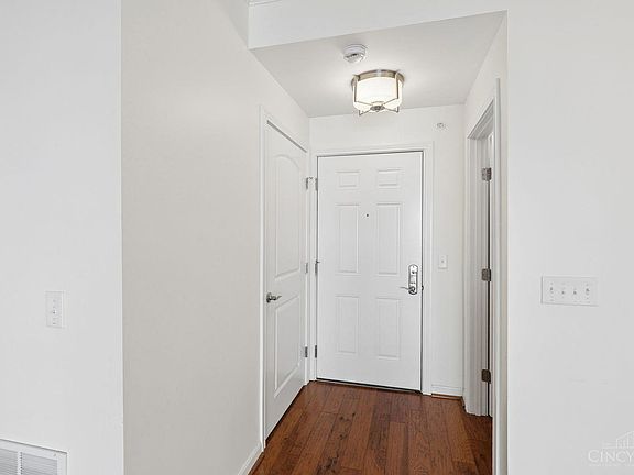 5th image of 3390 Wasson Rd APT B