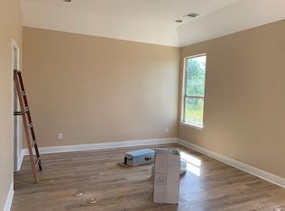 237 Cardinal Loop, Paige, TX 78659