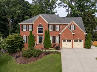 202 Brook Ln, Roswell, GA 30075