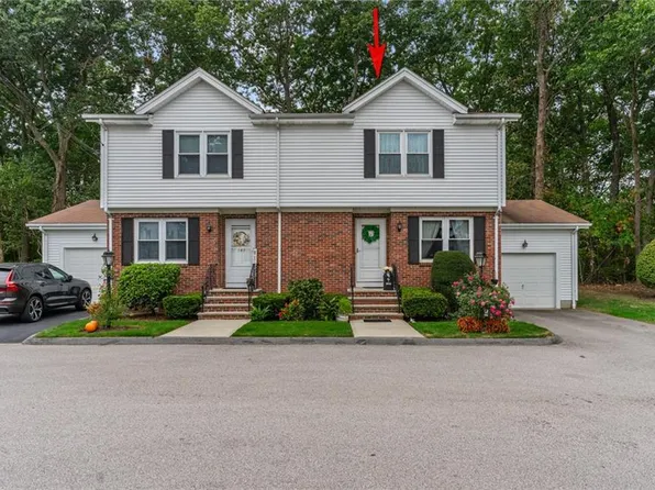 143 Oak Park Dr Unit 4B, Providence, RI 02904