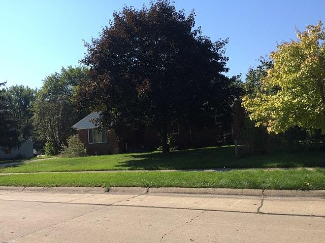 1st image of 19370 Eastwood Dr