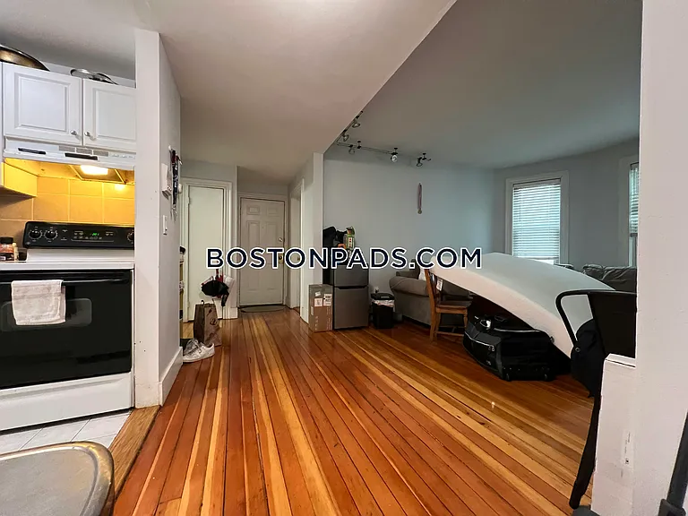 24 Farrington Ave #2 — Photo 3