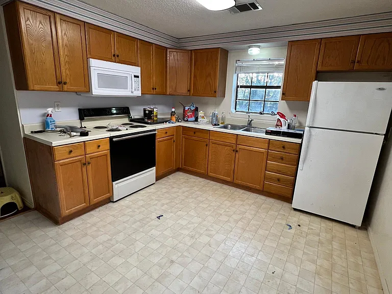 204 N Boundary St — Photo 15