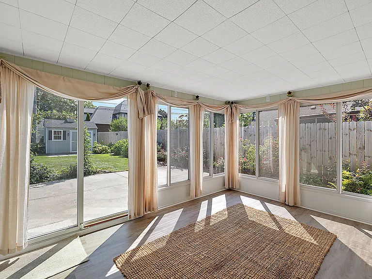 2546 Dorchester Rd — Photo 24