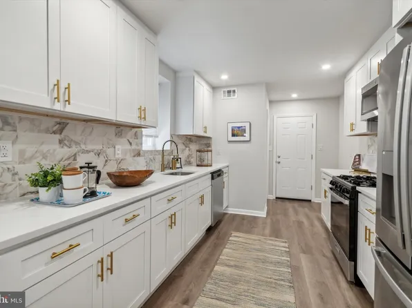 3222 N Etting St, Philadelphia, PA 19129