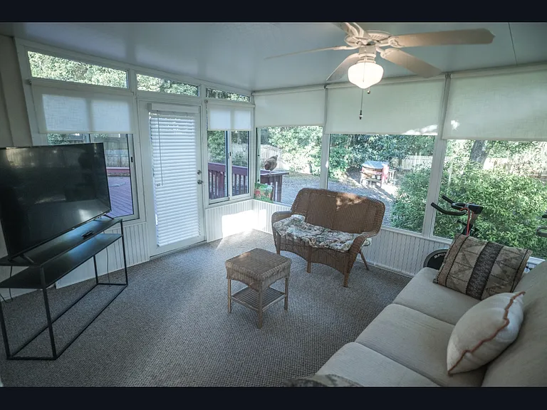 11336 Trotting Horse Ln — Photo 17