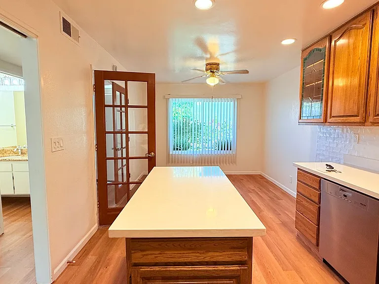 1033 Fontana Dr — Photo 6