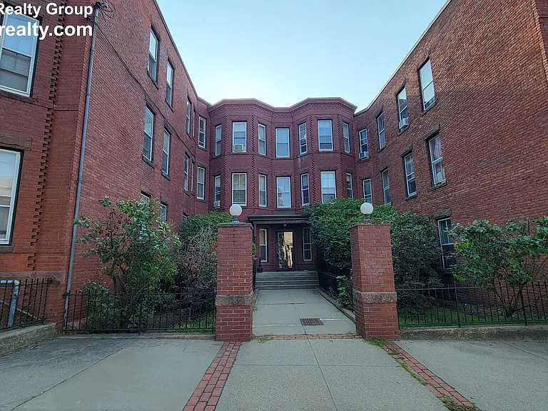9 Putnam St #3R — Photo 21