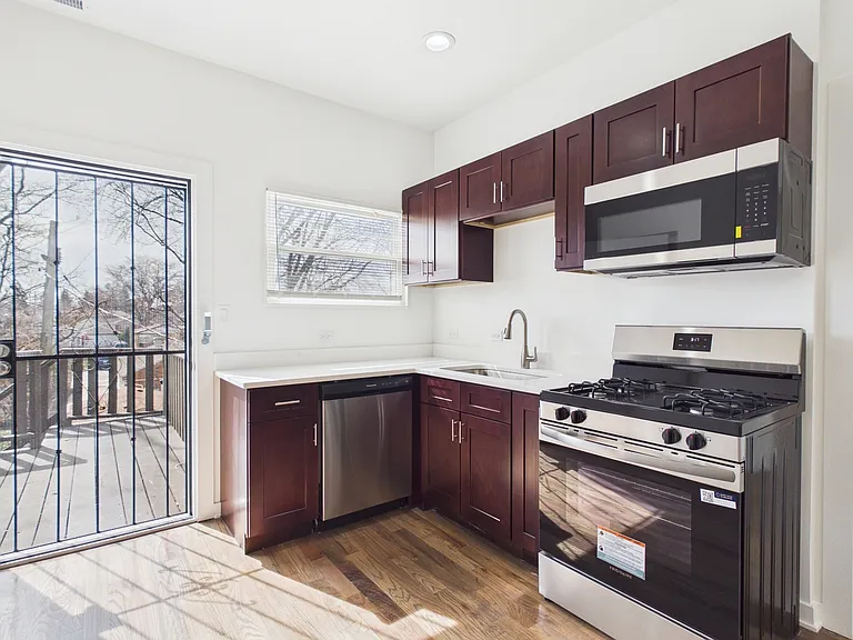 398 W Lincoln Hwy #4 — Photo 11