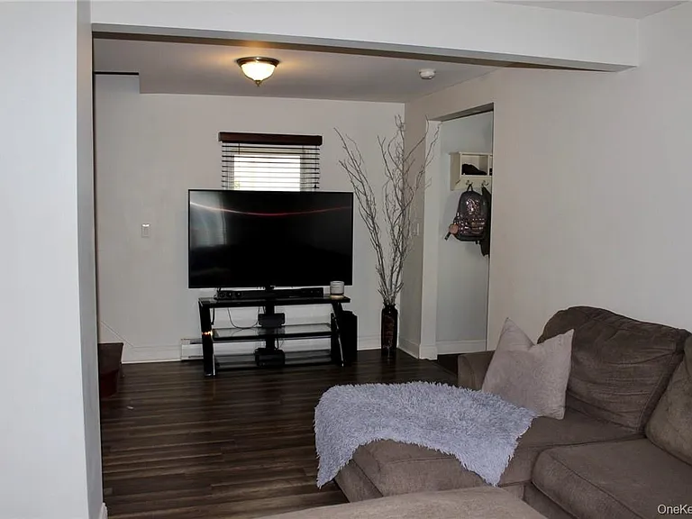 5834 Albany Post Rd — Photo 6