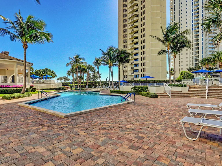 3000 N Ocean Dr — Photo 66