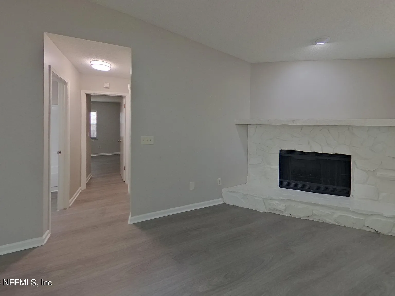 3 bed, 2.0 bath, 1520 sqft, $1,949 — Photo 3